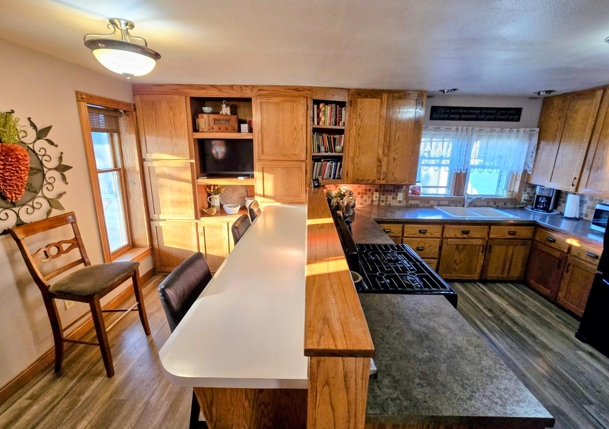 321 5th Avenue Southeast Pipestone, MN 56164 - Photo 9 of 58