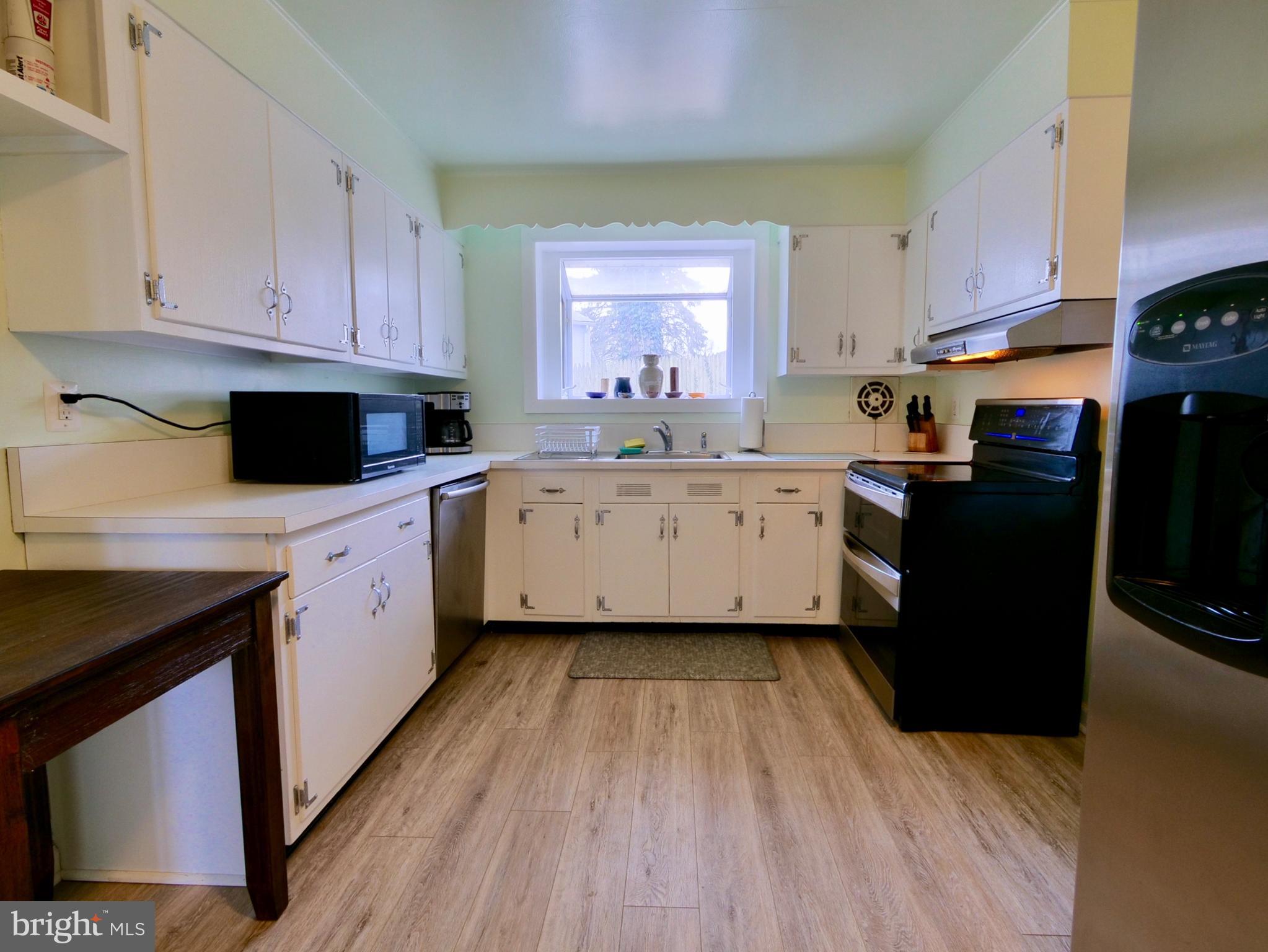225 North Highland Road Springfield, PA 19064 - Photo 8 of 27 Kitchen