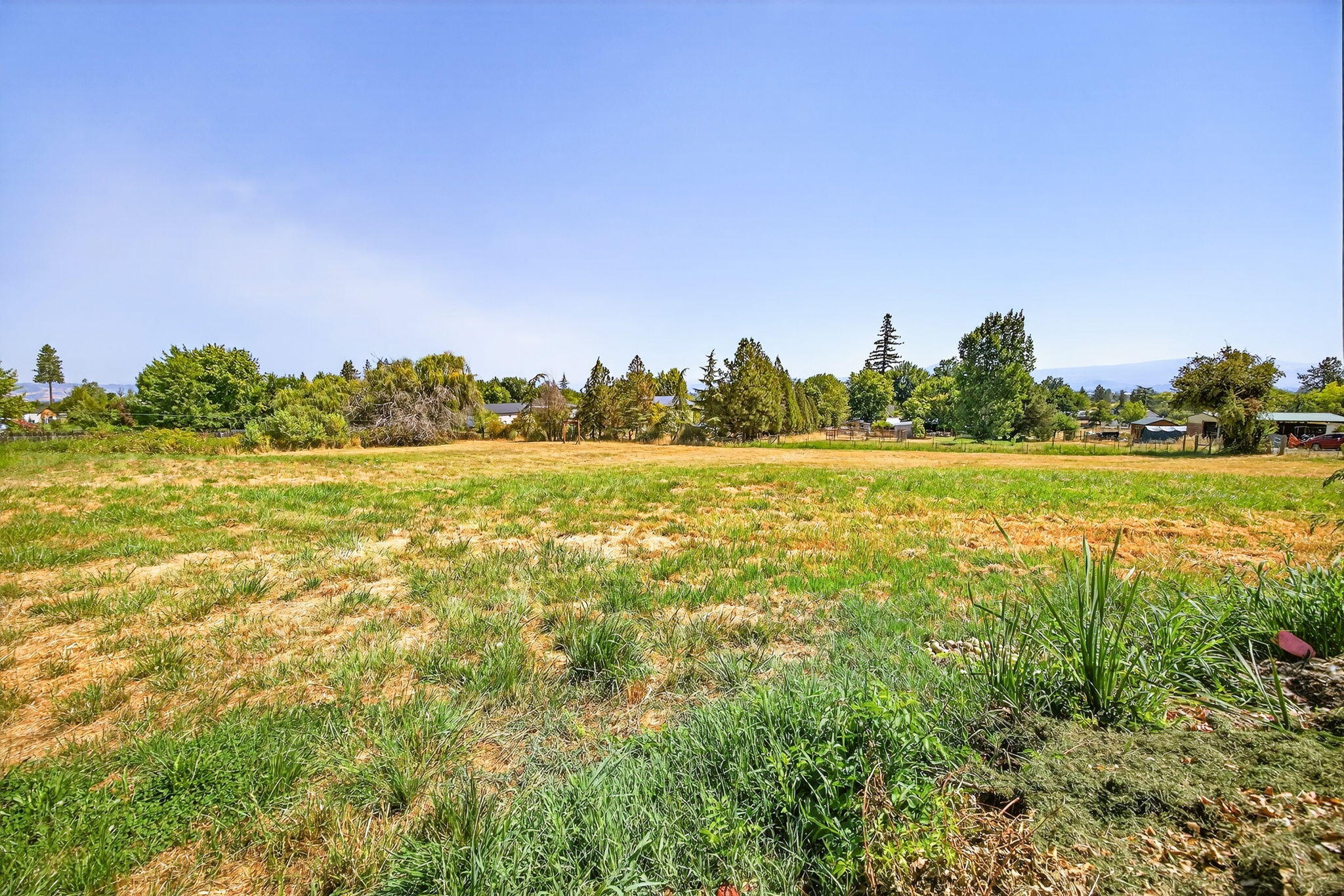 2976 Old Stage Road Central Point, OR 97502 - Photo 54 of 66 Fenced pasture