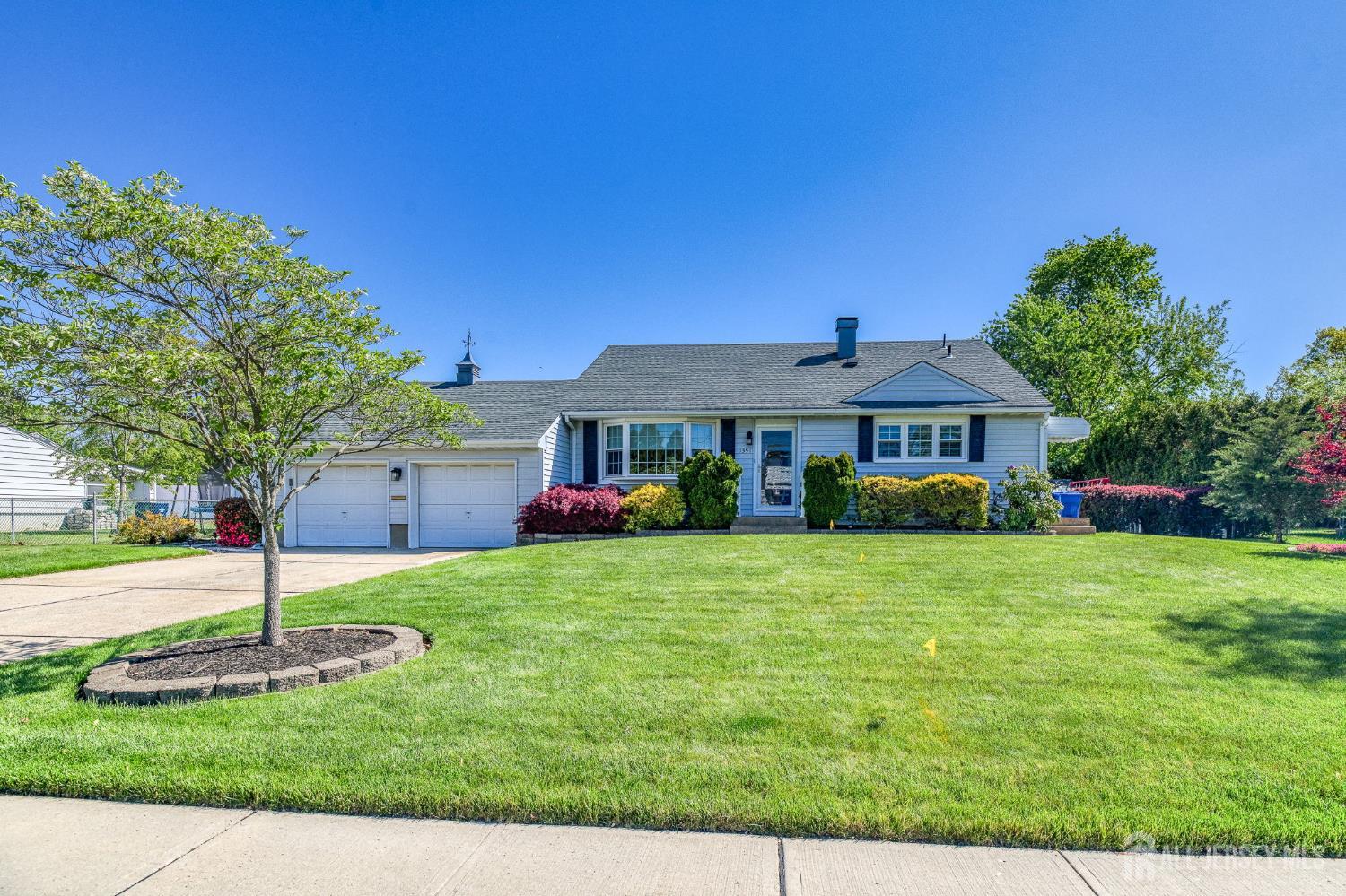 1391 Mohawk Road North Brunswick, NJ 08902 - Photo 3 of 30 Gallery Image 3