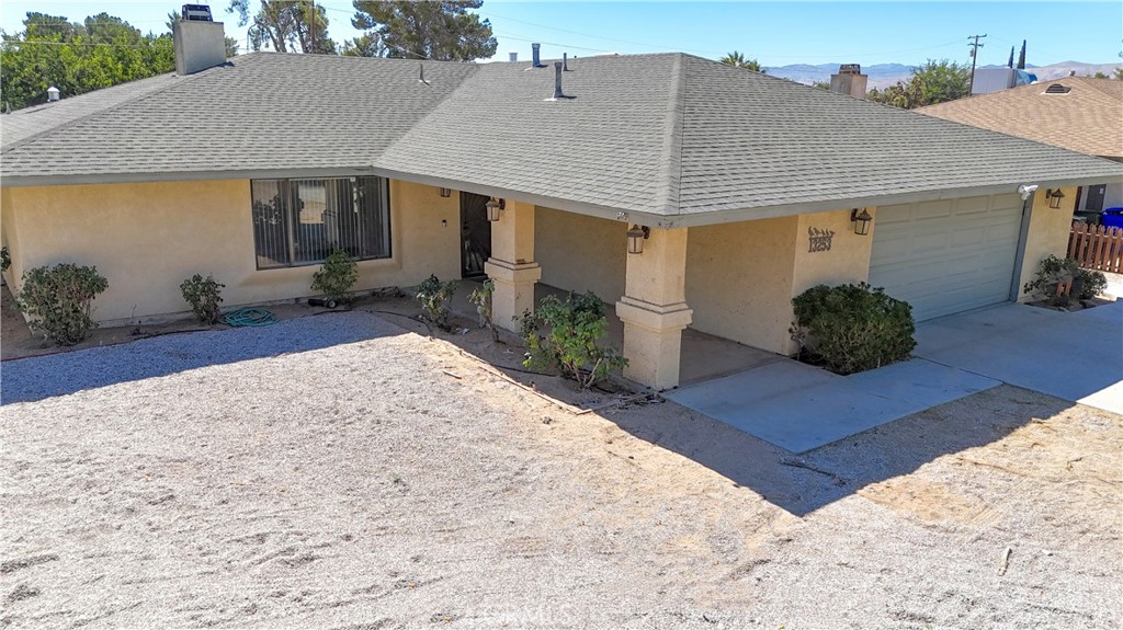 13253 Pocono Road Apple Valley, CA 92308 - Photo 4 of 26