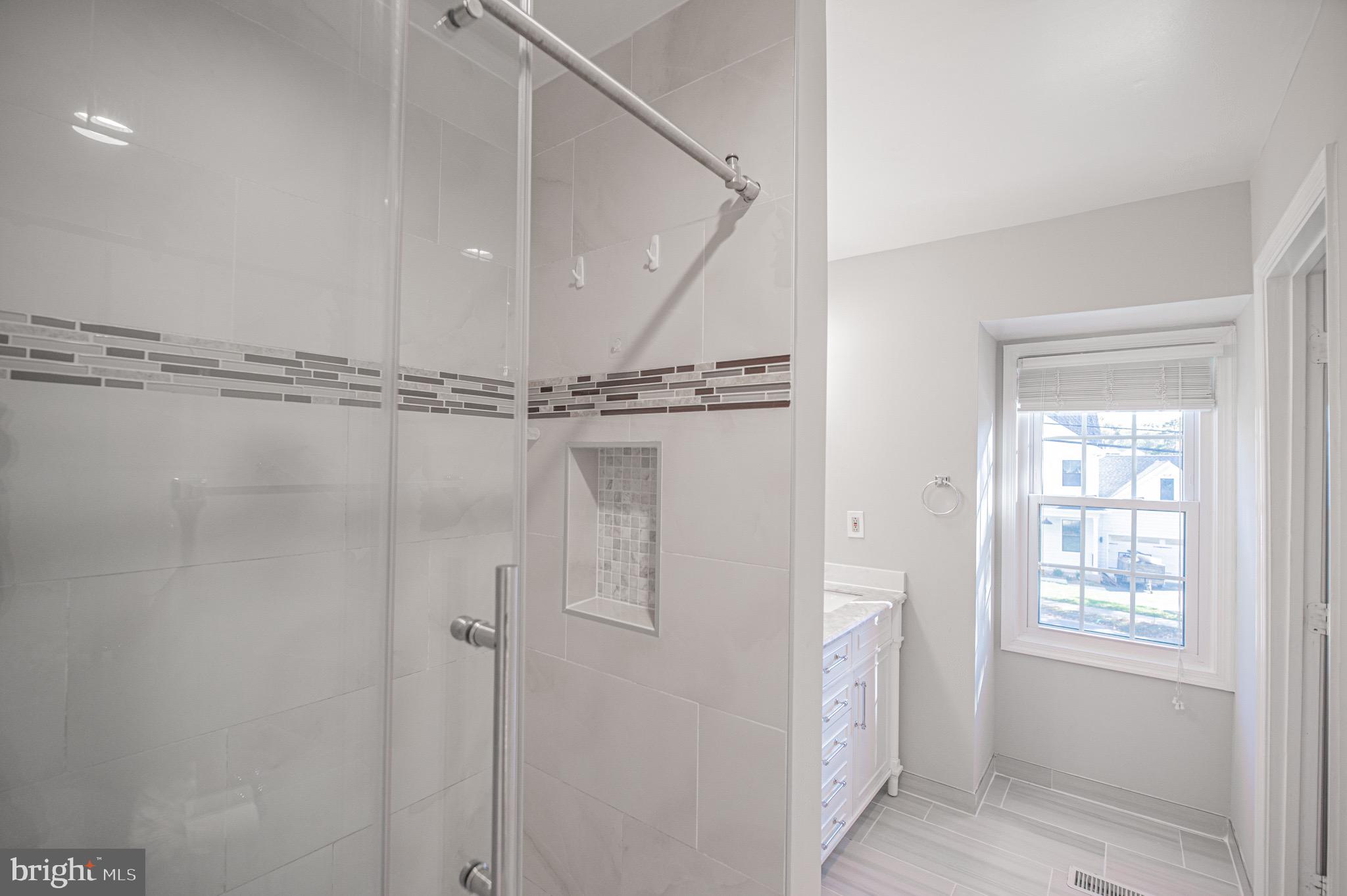 2840 Edgelea Road Vienna, VA 22181 - Photo 17 of 29 Gallery Image 17