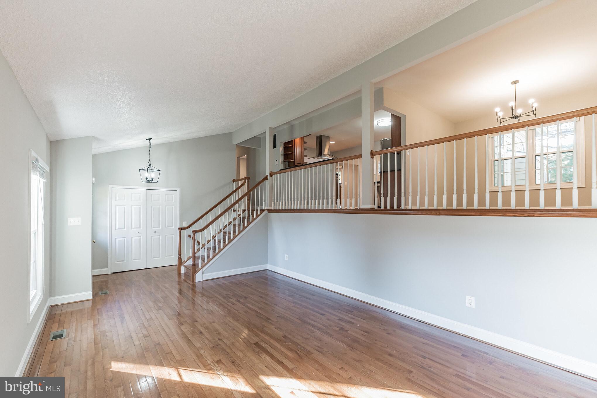 2840 Edgelea Road Vienna, VA 22181 - Photo 3 of 29 Gallery Image 3