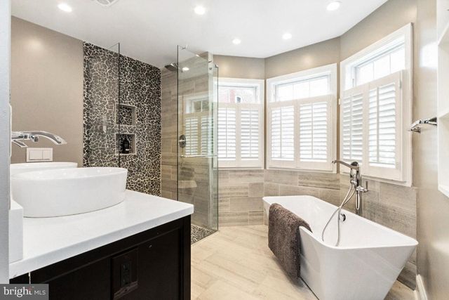 $1,565,000 | 1 West Mason Avenue, Alexandria, VA 22301