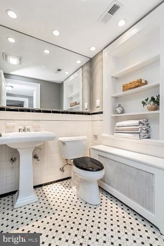 $1,565,000 | 1 West Mason Avenue, Alexandria, VA 22301