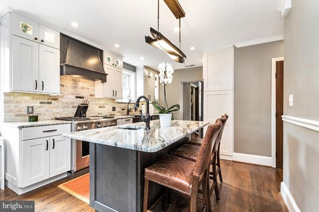 $1,565,000 | 1 West Mason Avenue, Alexandria, VA 22301