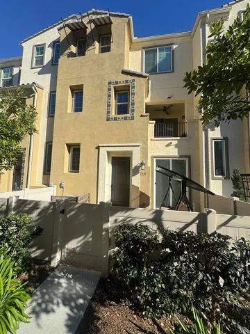 $3,700 | 1221 Via Lucero, Oceanside, CA 92056