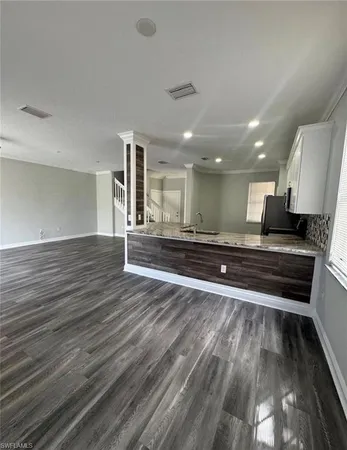 $2,700 | 7614 Bristol Circle, Naples, FL 34120