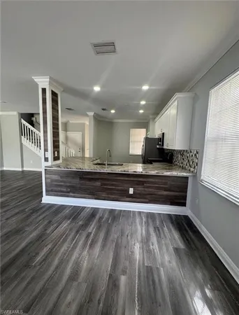 $2,700 | 7614 Bristol Circle, Naples, FL 34120