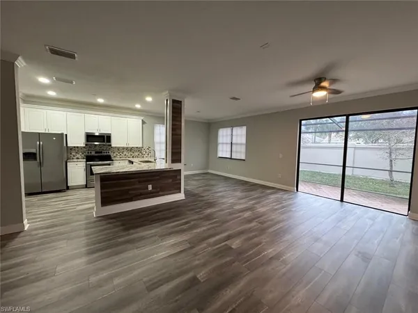 $2,700 | 7614 Bristol Circle, Naples, FL 34120
