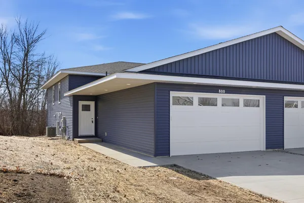 $359,900 | 800 Texas Avenue Northwest, Hutchinson, MN 55350