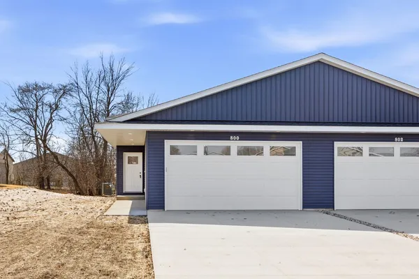 $359,900 | 800 Texas Avenue Northwest, Hutchinson, MN 55350
