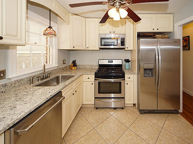 207 County Rd S-18-505 Summerville, SC 29485 - Photo 15 of 41 12