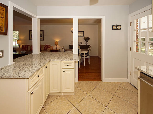 207 County Rd S-18-505 Summerville, SC 29485 - Photo 17 of 41 14