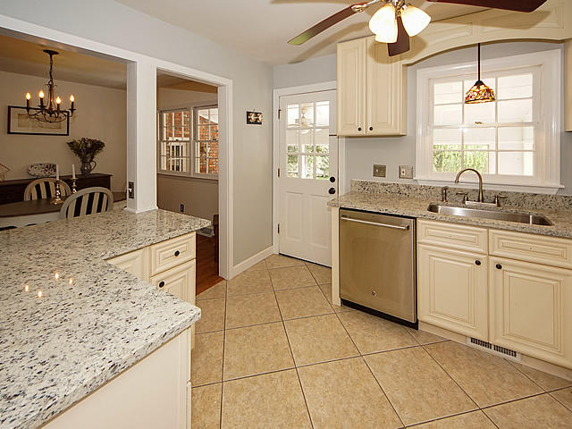 207 County Rd S-18-505 Summerville, SC 29485 - Photo 18 of 41 15