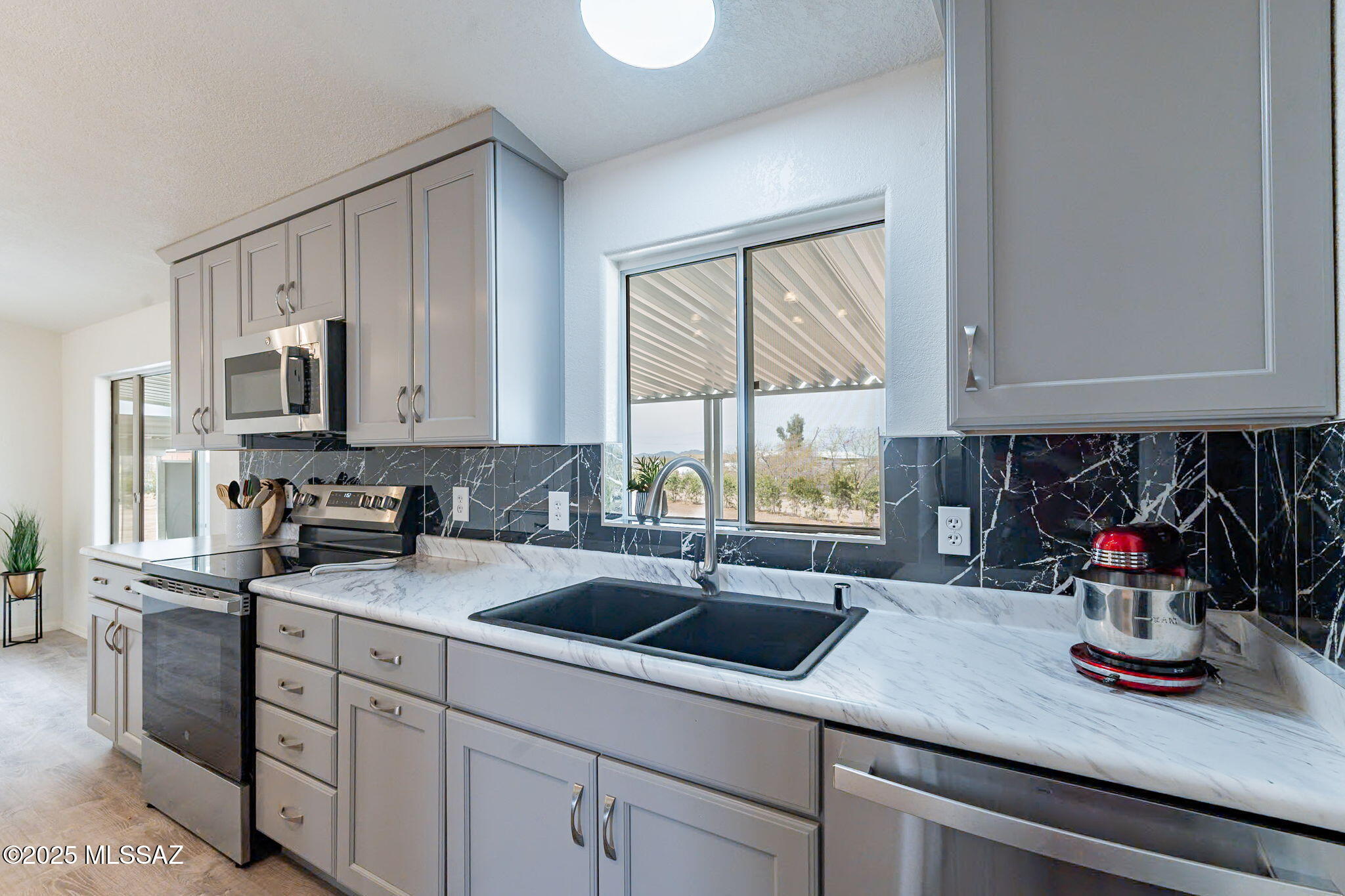 12124 North Musket Road Marana, AZ 85653 - Photo 4 of 39
