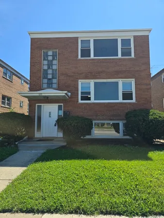 $2,050 | 525 25th Avenue, Unit 1, Bellwood, IL 60104
