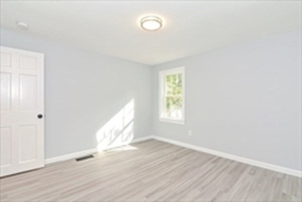 15 Raspberry Lane Barnstable, MA 02648 - Photo 12 of 18 Gallery Image 12