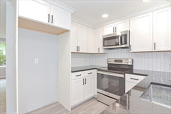 15 Raspberry Lane Barnstable, MA 02648 - Photo 8 of 18 Gallery Image 8