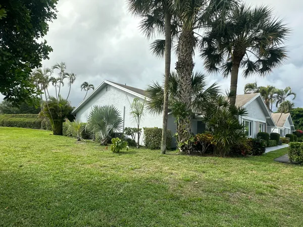 $280,000 | 744 Lago Road, Delray Beach, FL 33445