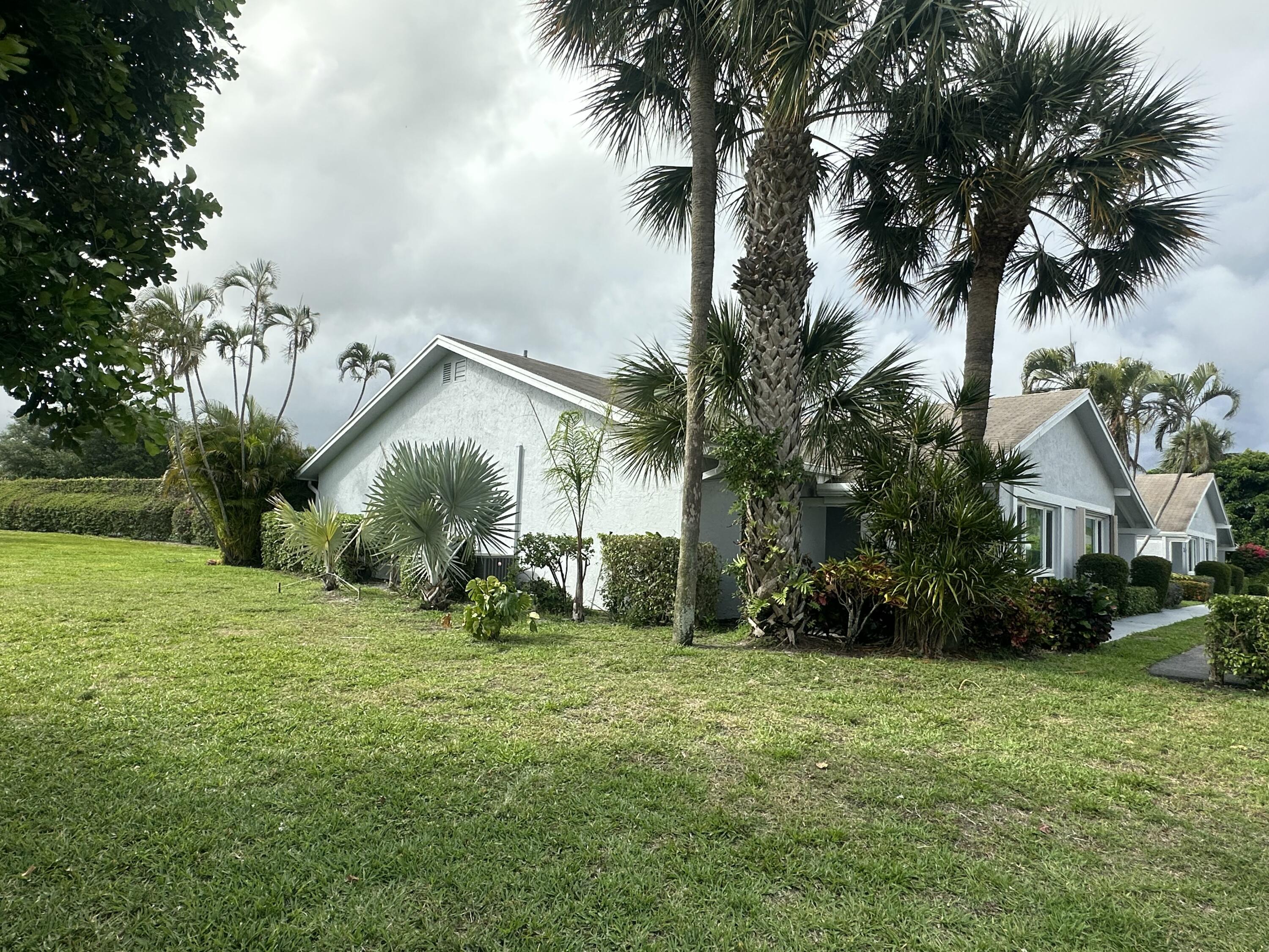 744 Lago Road Delray Beach, FL 33445 - Photo 4 of 25 IMG_5033