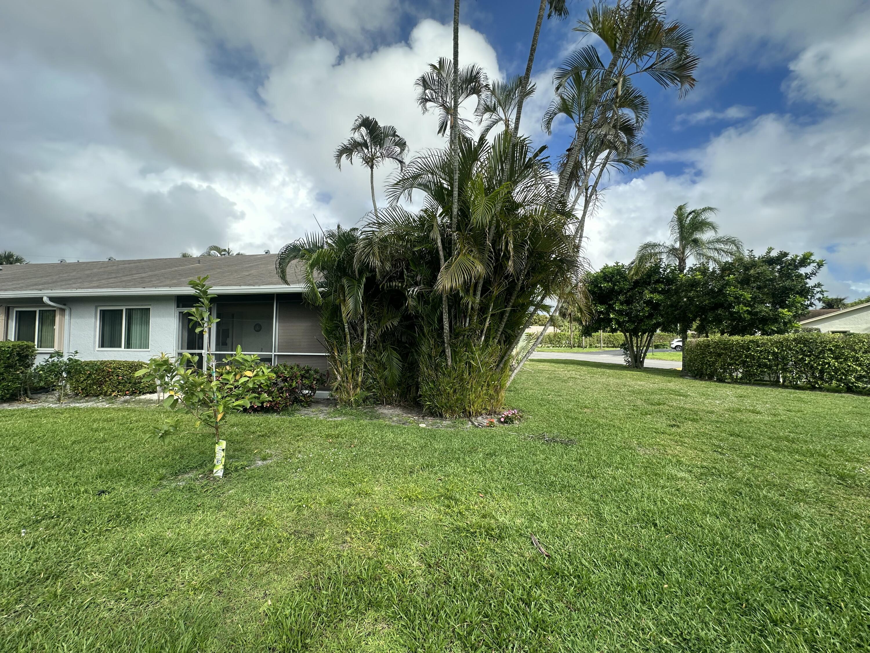 744 Lago Road Delray Beach, FL 33445 - Photo 5 of 25 IMG_5034