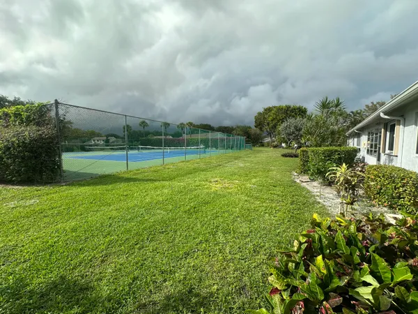 $280,000 | 744 Lago Road, Delray Beach, FL 33445
