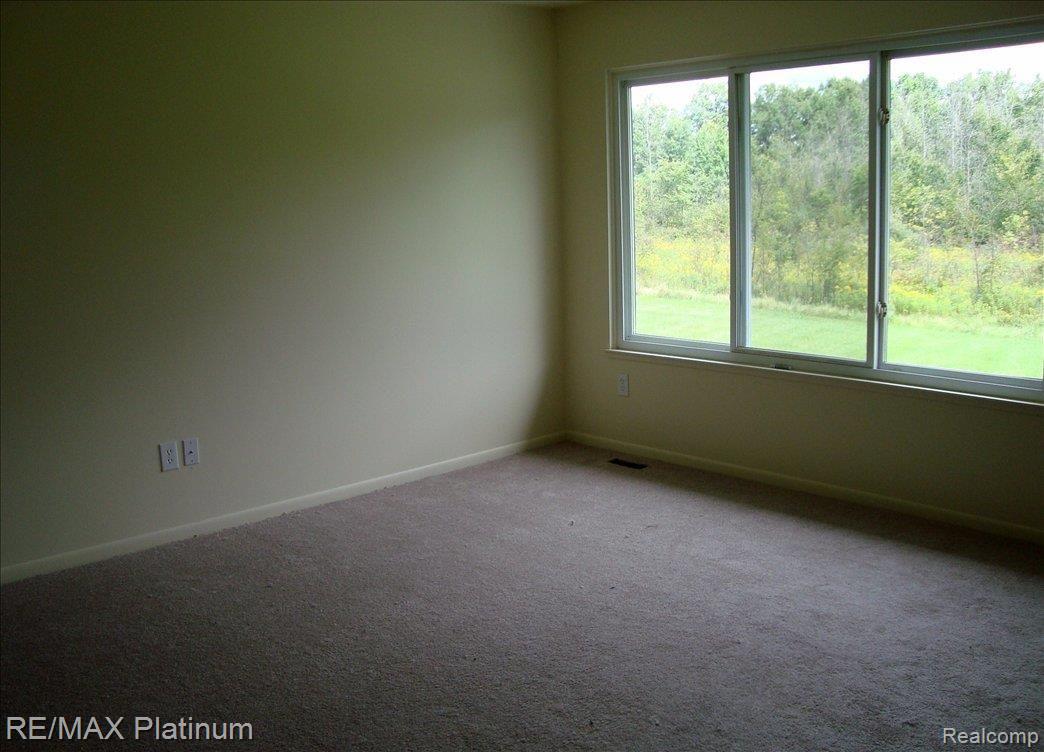 6675 Dunn Road Howell, MI 48855 - Photo 2 of 11 Living Room