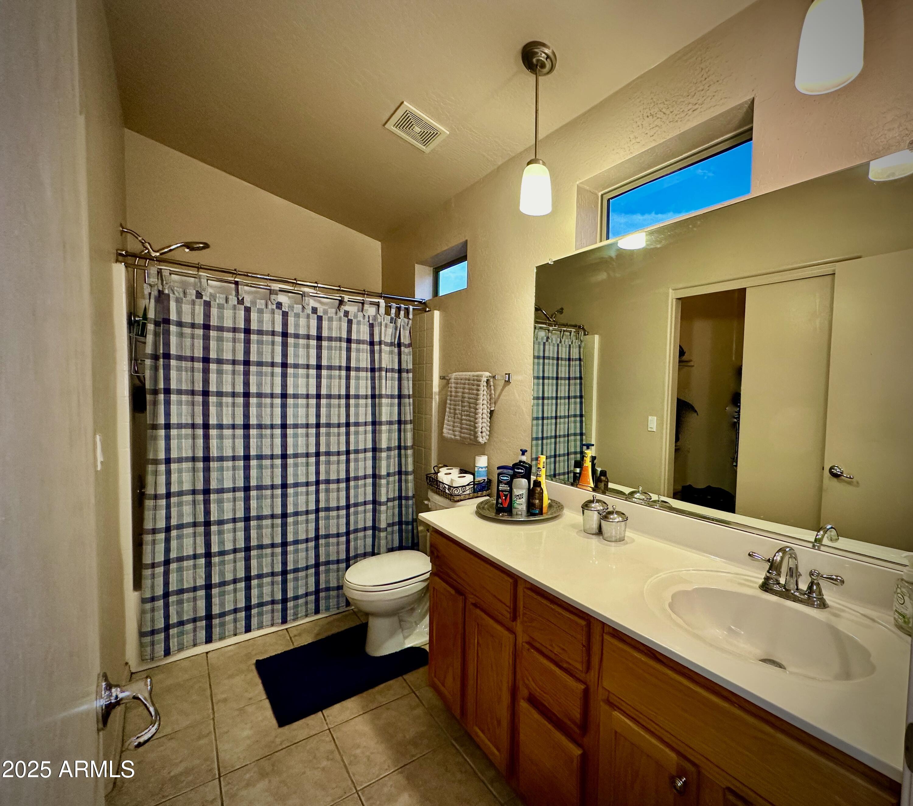 2150 East Bell Road, Unit 1113 Phoenix, AZ 85022 - Photo 4 of 5 insuite bath
