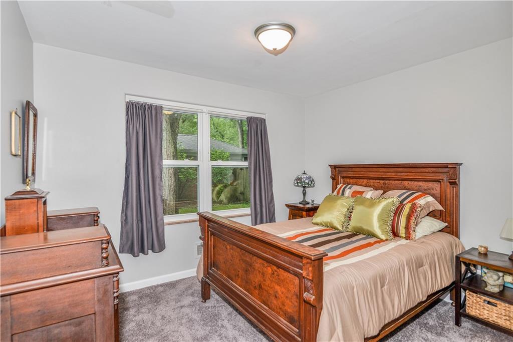 7034 Spring Mill Road Indianapolis, IN 46260 - Photo 17 of 29 Gallery Image 17