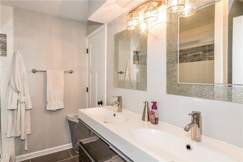7034 Spring Mill Road Indianapolis, IN 46260 - Photo 23 of 29 Gallery Image 23
