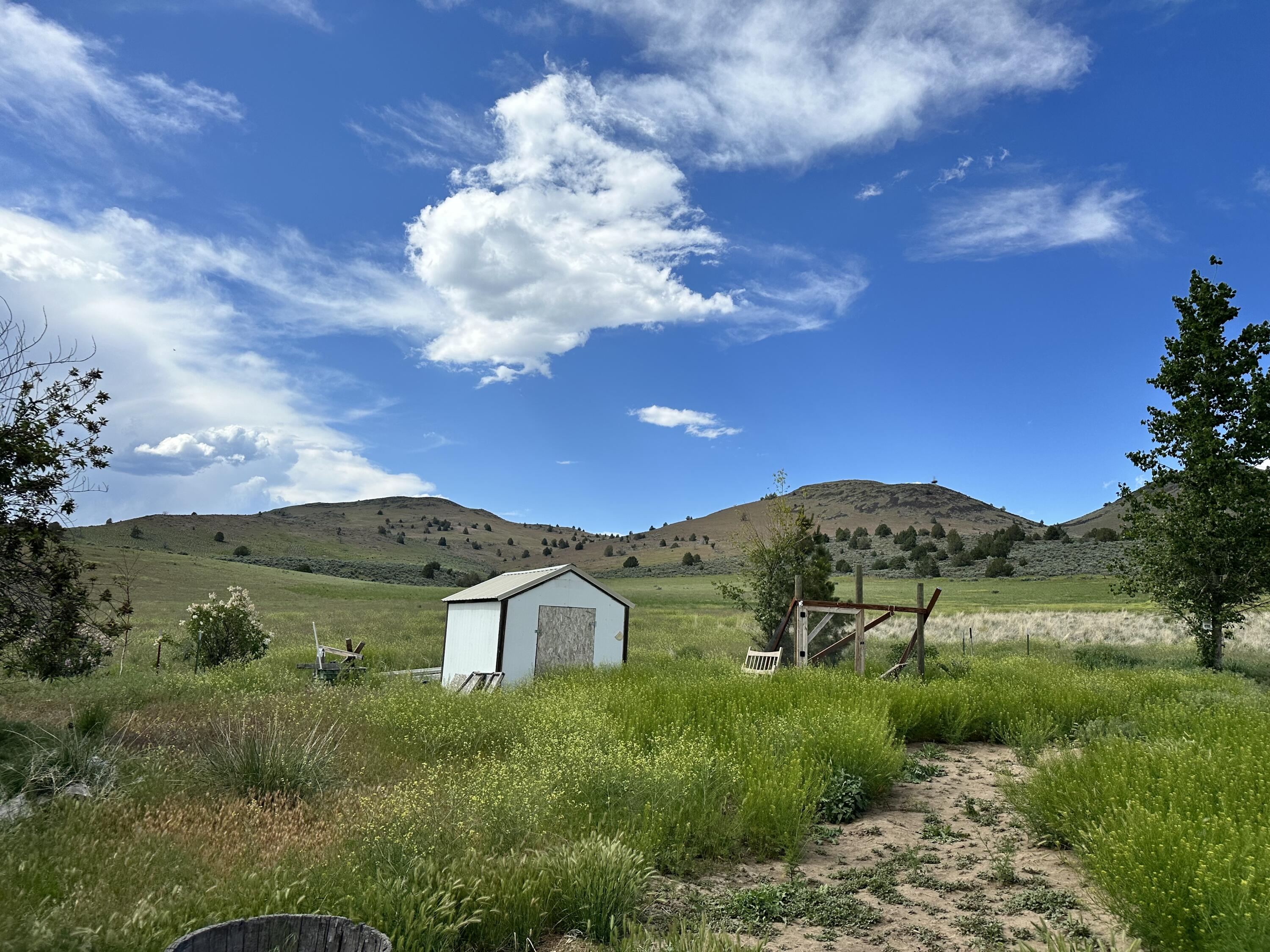 3223 Lower Lake Road Klamath Falls, OR 97603 - Photo 26 of 38 IMG_1221