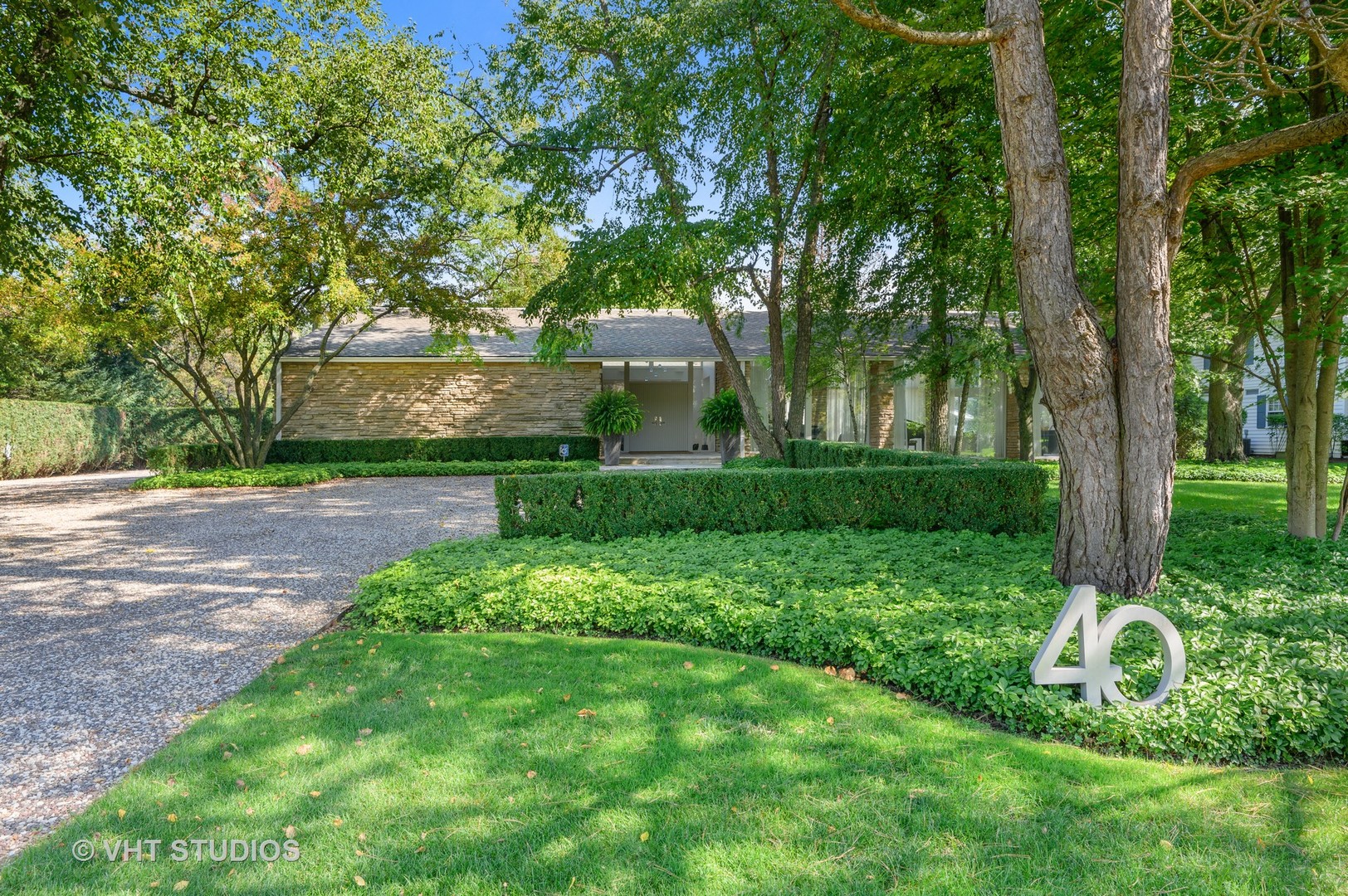 40 Longmeadow Road Winnetka, IL 60093 - Photo 2 of 54