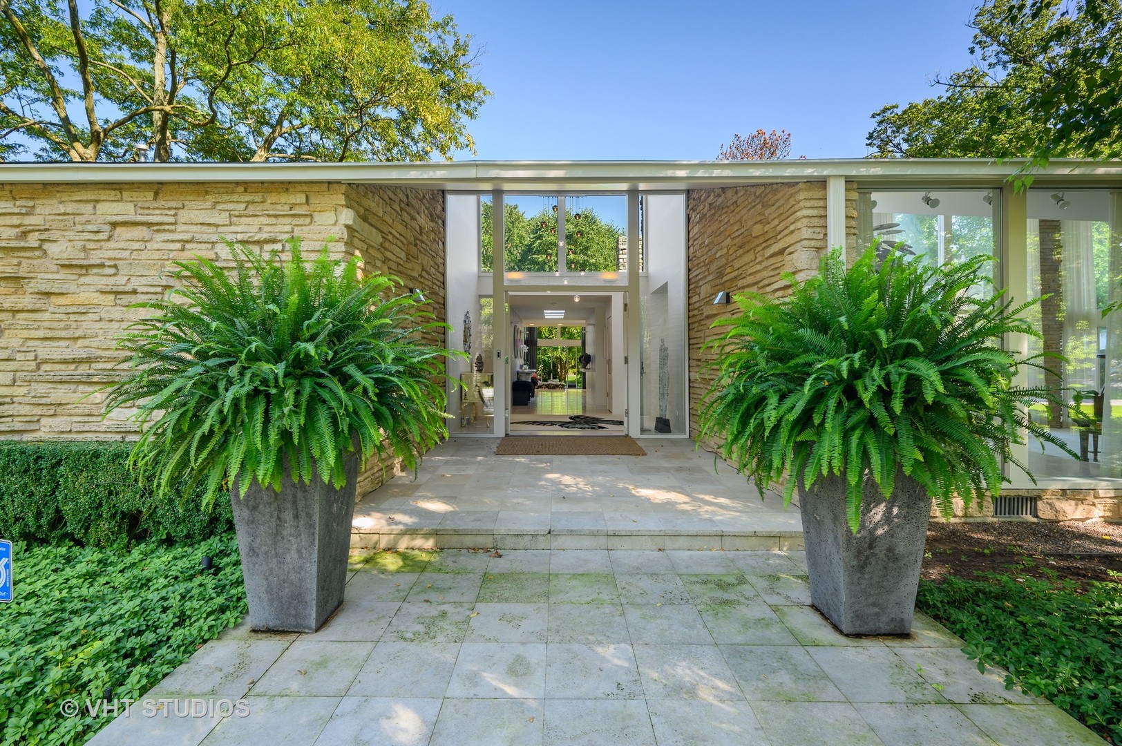 40 Longmeadow Road Winnetka, IL 60093 - Photo 4 of 54