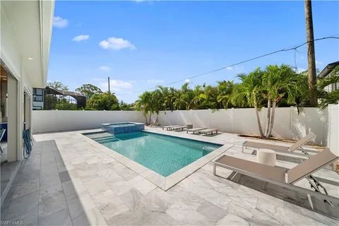 $1,795,000 | 828 100th Avenue North, Naples, FL 34108