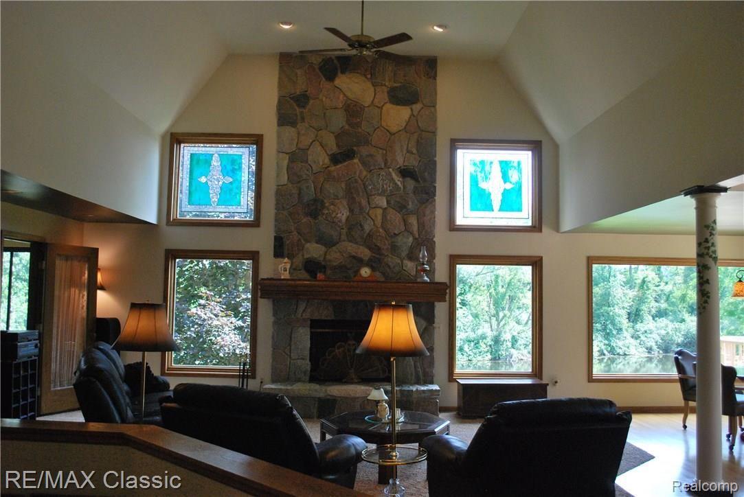 2280 Ford Road White Lake, MI 48383 - Photo 32 of 82 047.JPG