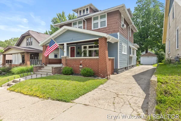 $306,000 | 1038 Widdicomb Avenue Northwest, Grand Rapids, MI 49504