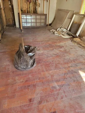 $20,000 | 2913 Renshaw Avenue, East St. Louis, IL 62205