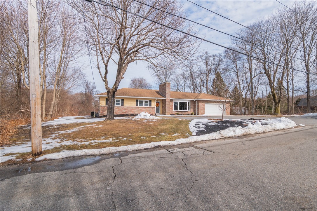 86 Pound Road Cumberland, RI 02864 - Photo 4 of 36