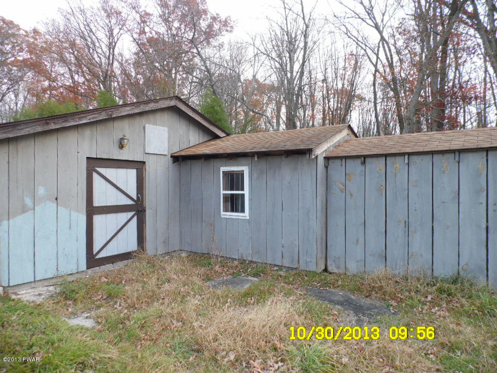 361 Rt 590 Greeley, PA 18425 - Photo 29 of 34
