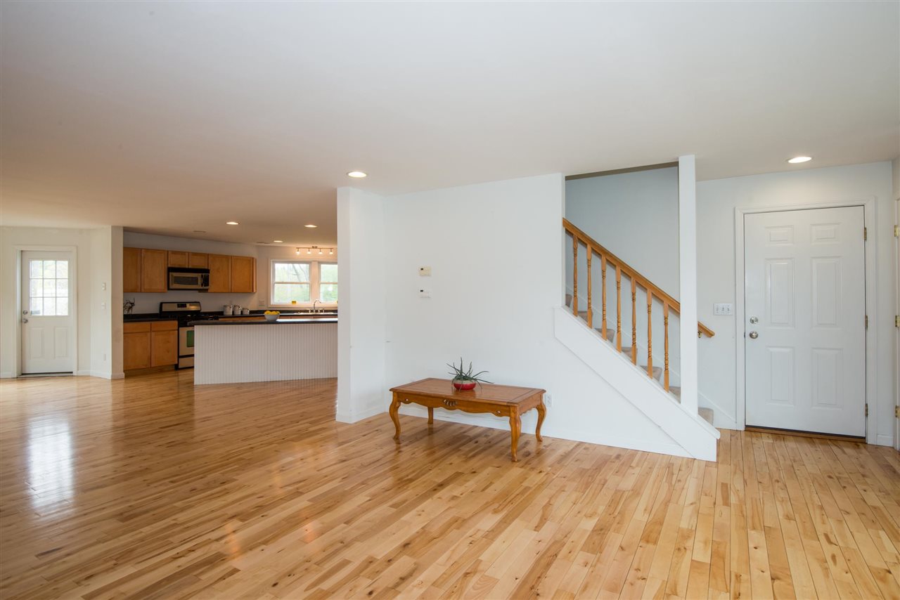 233 Walton Road Seabrook, NH 03874 - Photo 3 of 31