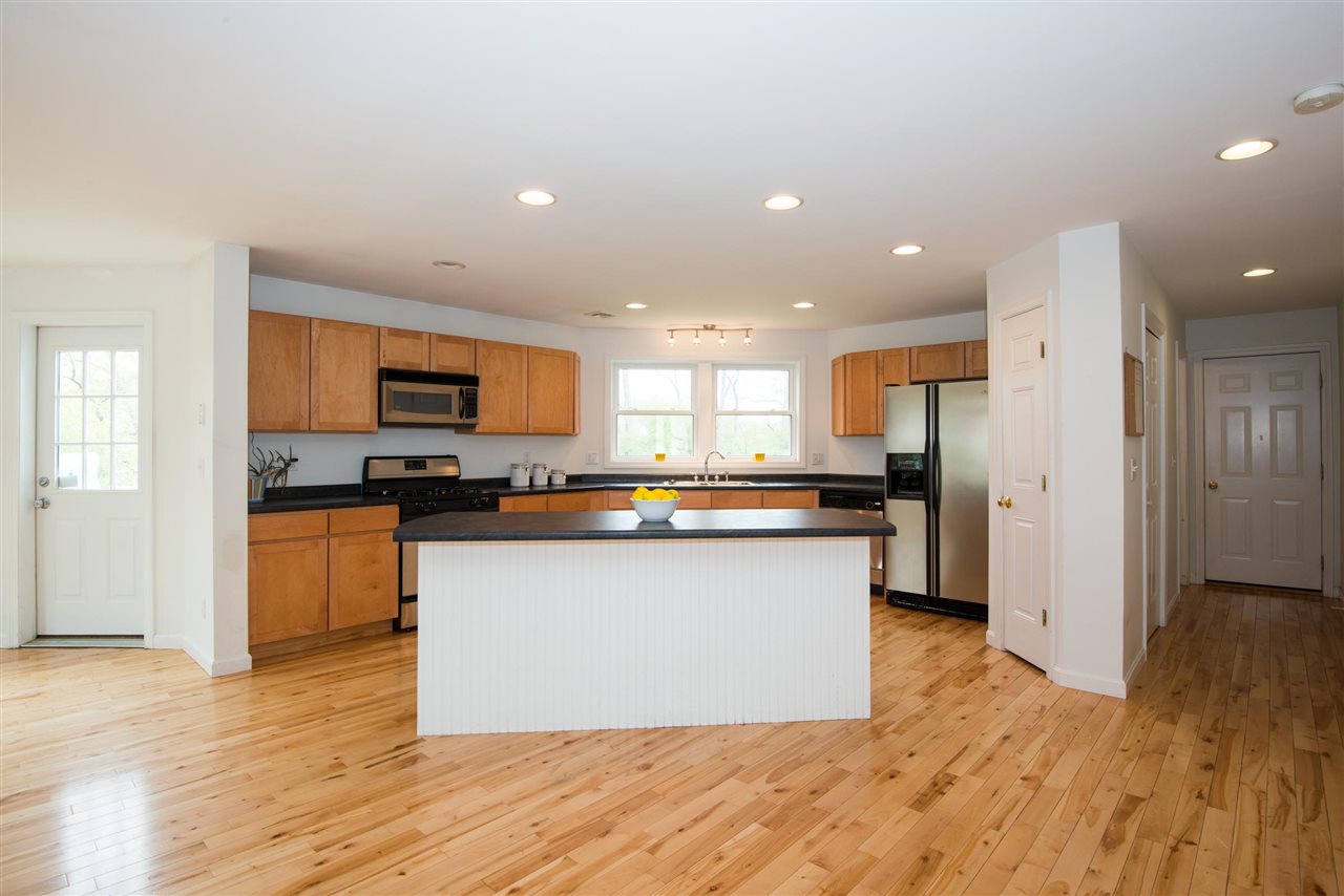 233 Walton Road Seabrook, NH 03874 - Photo 6 of 31