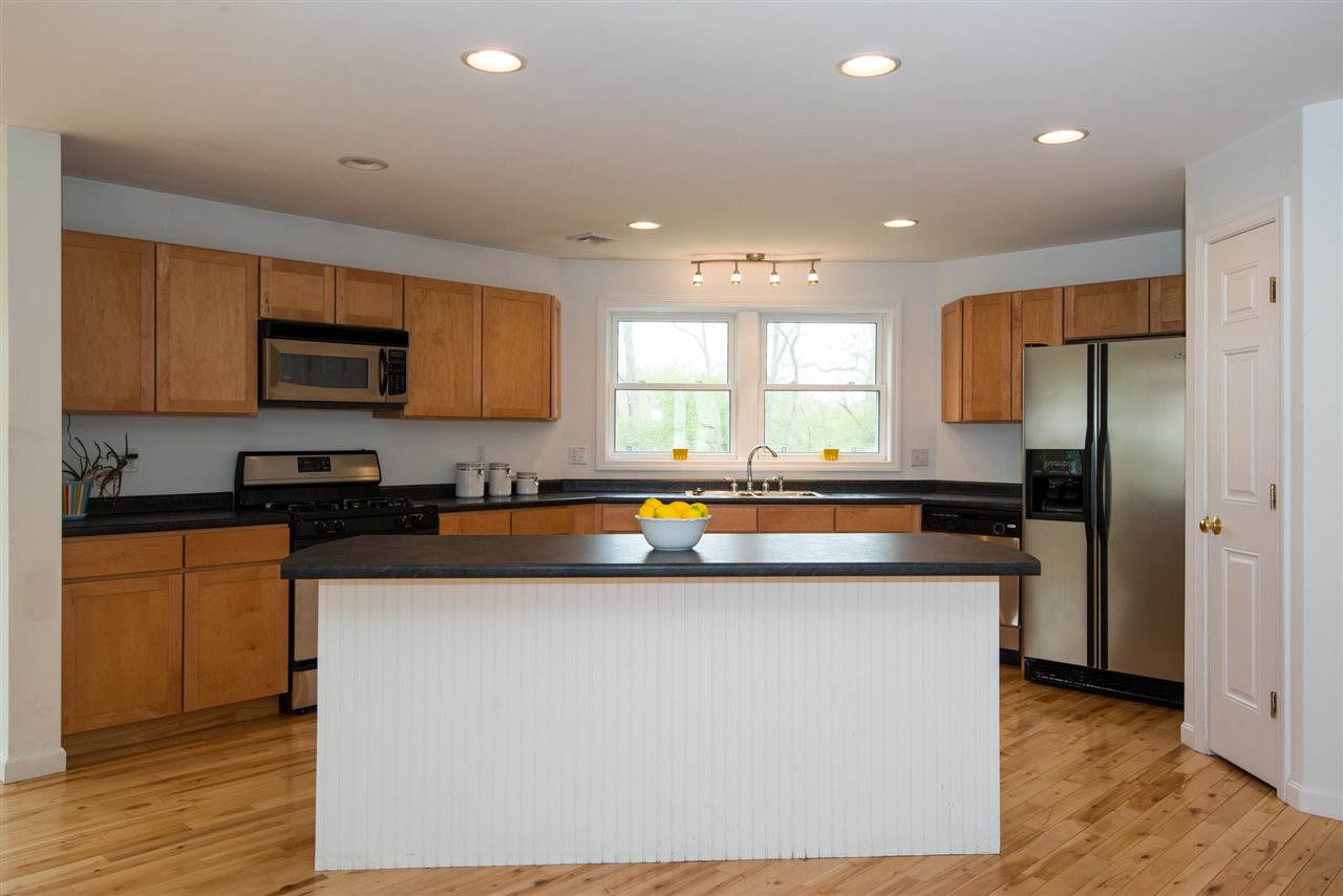233 Walton Road Seabrook, NH 03874 - Photo 7 of 31
