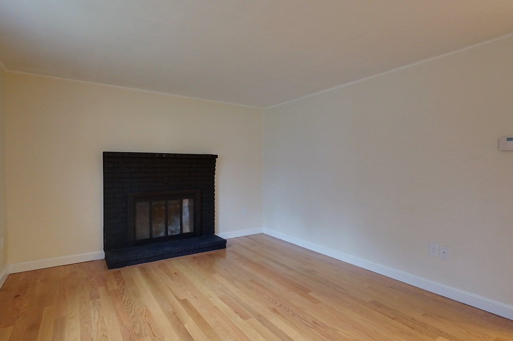 5 Peach Lane Townsend, MA 01469 - Photo 10 of 32 a room with a fireplace