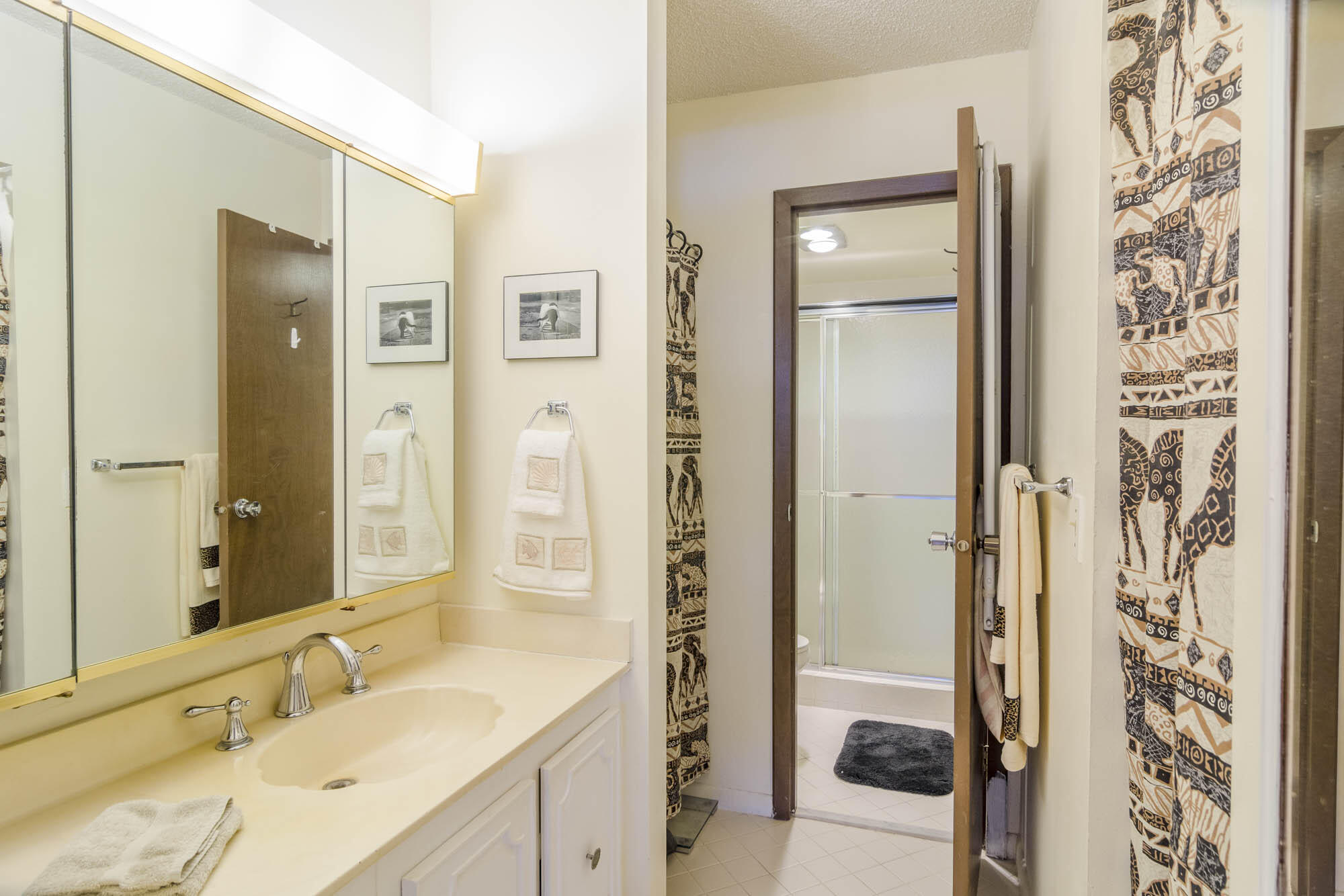 336 Golfview Road, Unit 210 North Palm Beach, FL 33408 - Photo 13 of 39 _IMG6121
