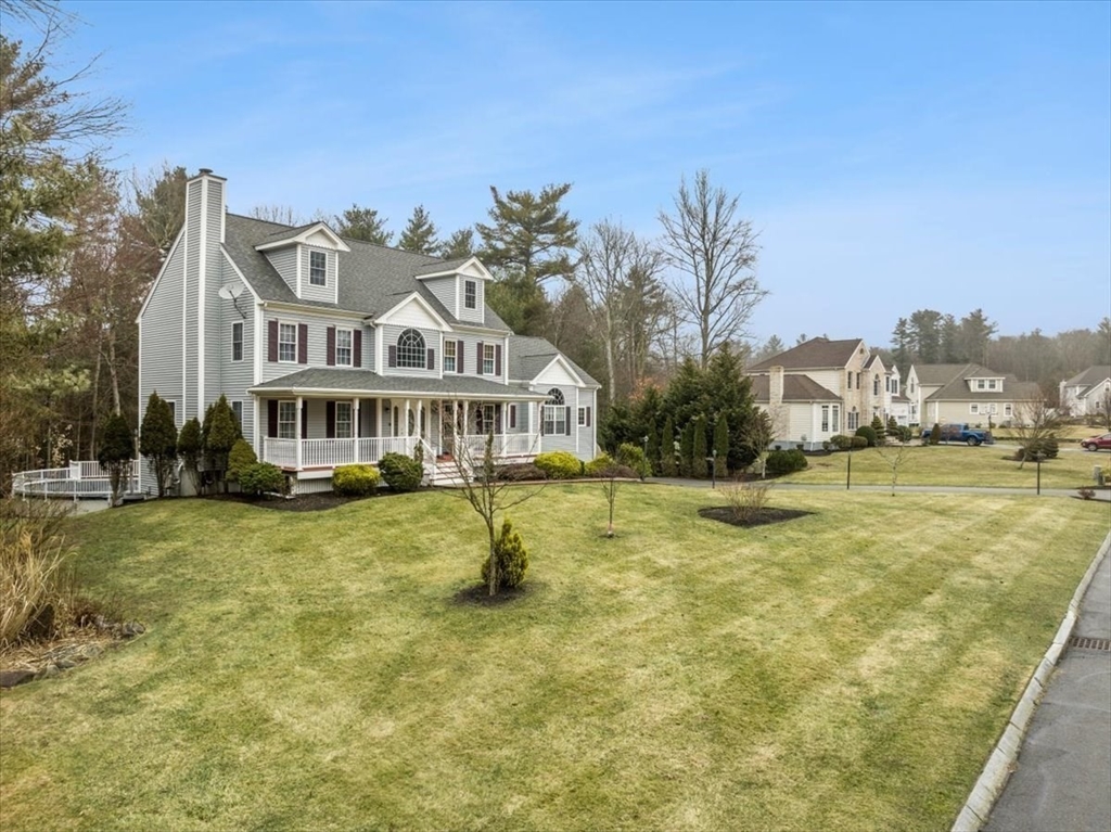 38 Princess Lane Raynham, MA 02767 - Photo 3 of 39 Gallery Image 3