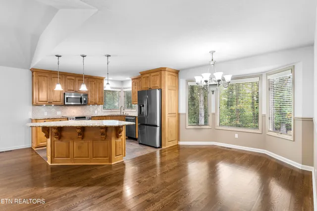 $699,900 | 407 Tecumseh Point, Loudon, TN 37774