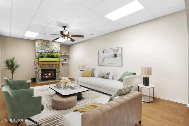 $699,900 | 407 Tecumseh Point, Loudon, TN 37774