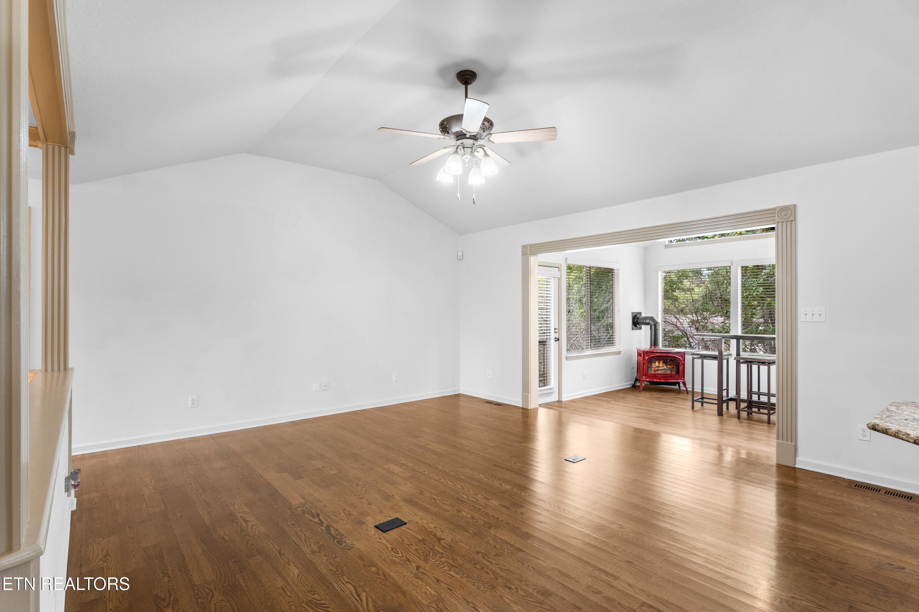 407 Tecumseh Point Loudon, TN 37774 - Photo 8 of 60 DSC09796