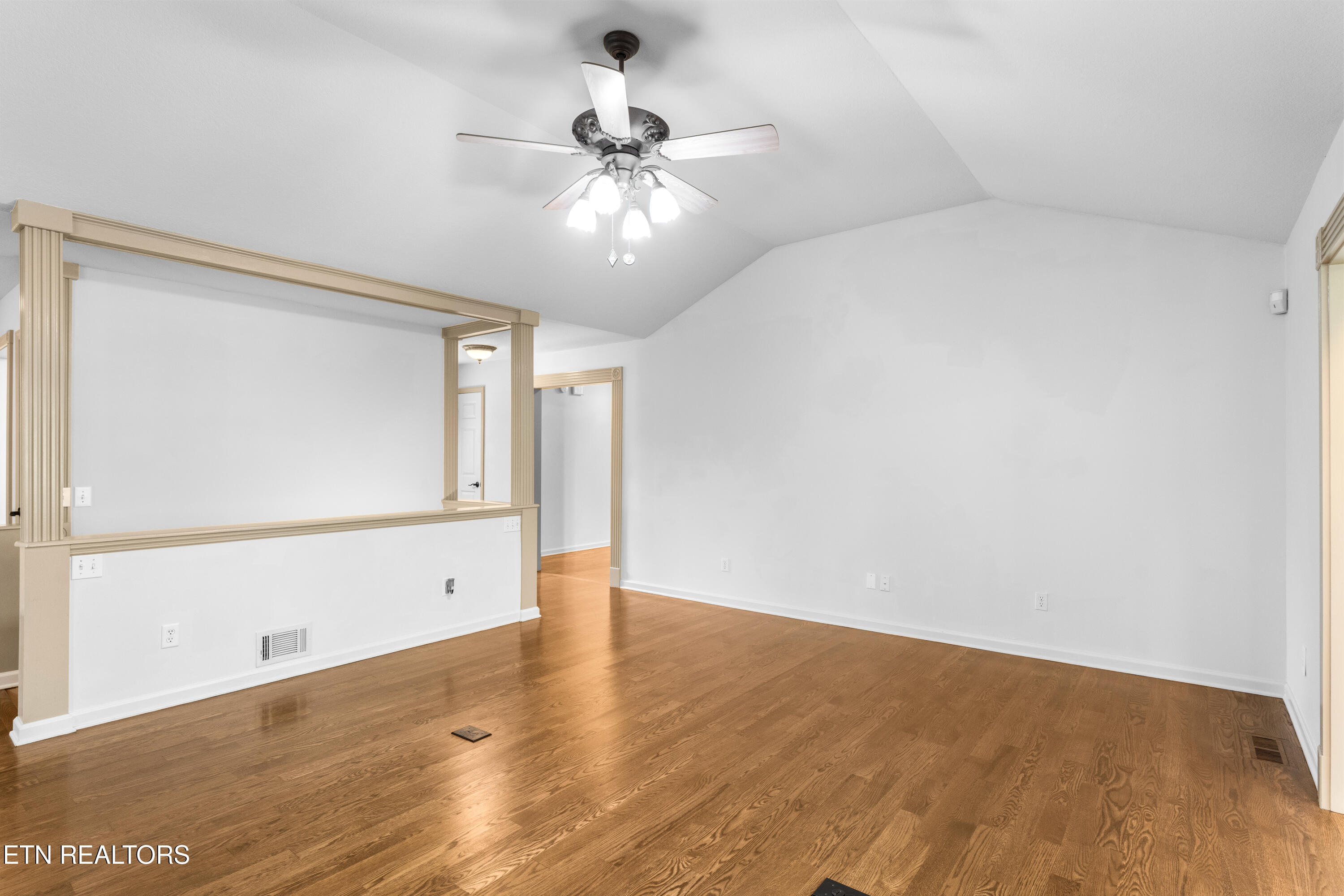 407 Tecumseh Point Loudon, TN 37774 - Photo 10 of 60 DSC09806